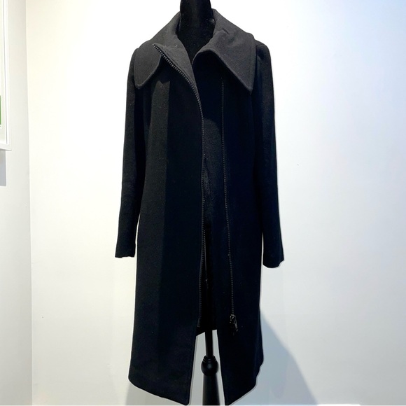 Soia & Kyo Black Wool Blend Zip Coat Size L Fits closer to M - Picture 2 of 8